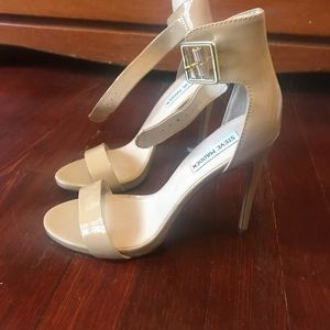 Steve Madden nude heel